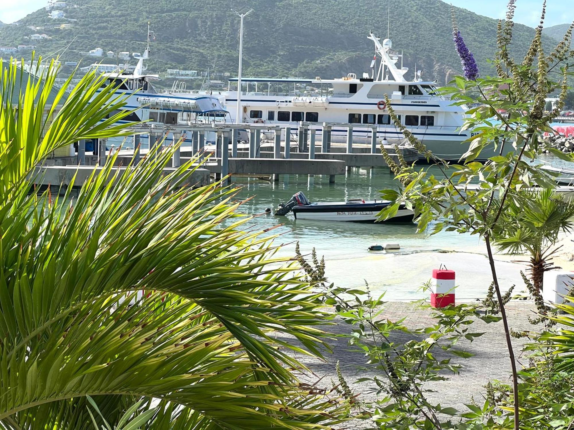 Appartement Neuf En Plein Coeur De Philipsburg Philipsburg  Exteriör bild